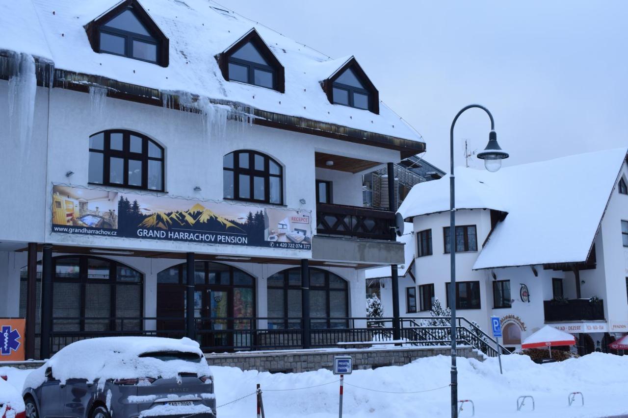 Grand Harrachov Pension V Centru Bagian luar foto