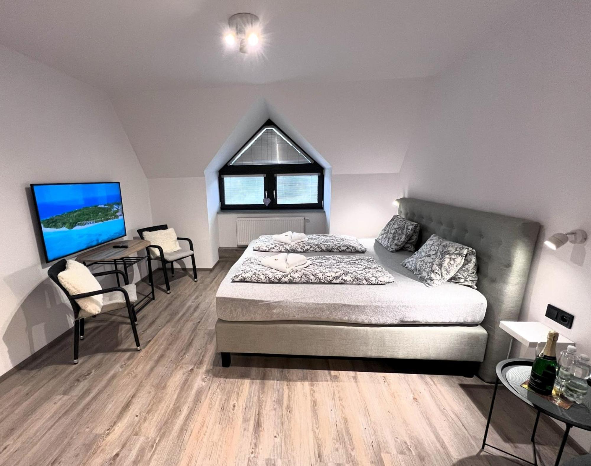 Grand Harrachov Pension V Centru Bagian luar foto